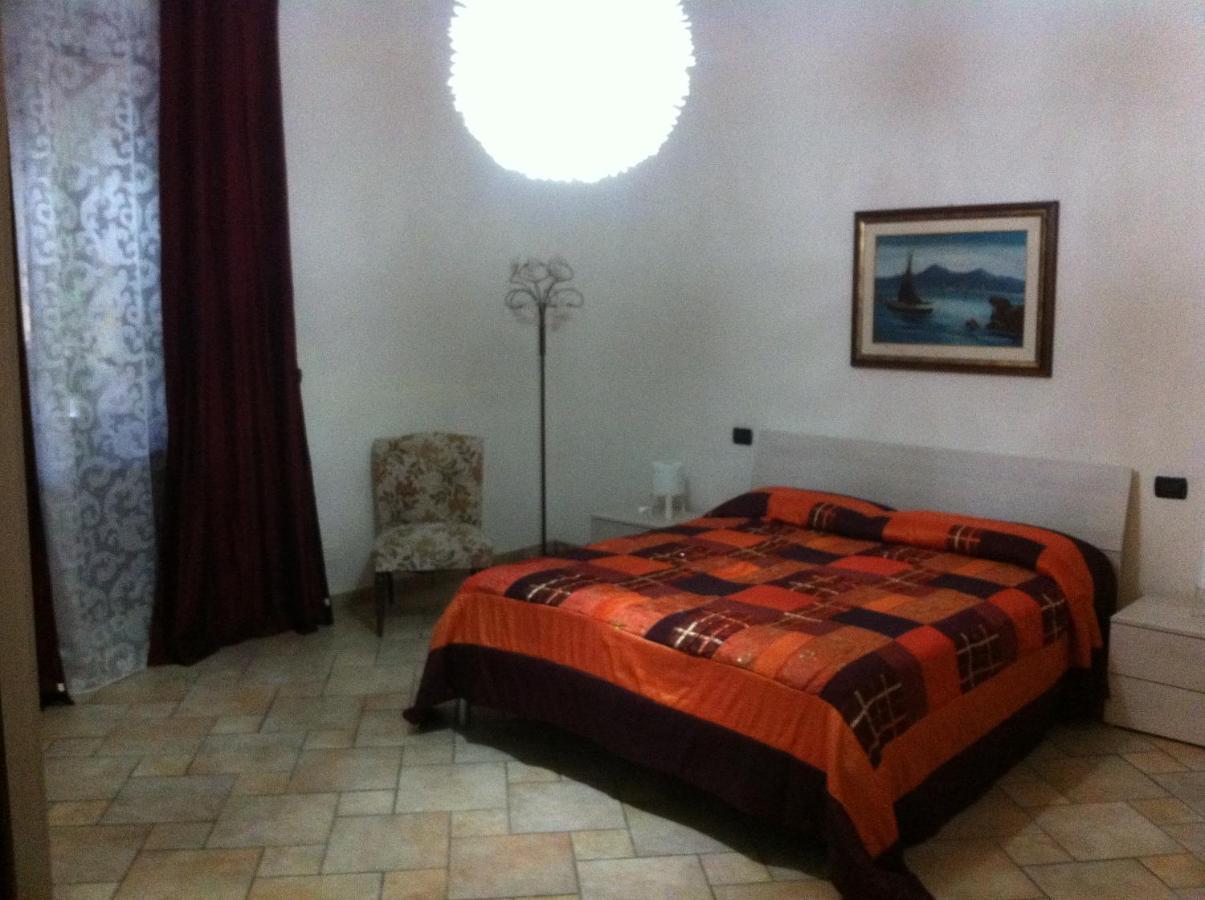 Marinette Bed & Breakfast บาร์เชลโลนา-ปอซโซ ดี กอตโต ภายนอก รูปภาพ